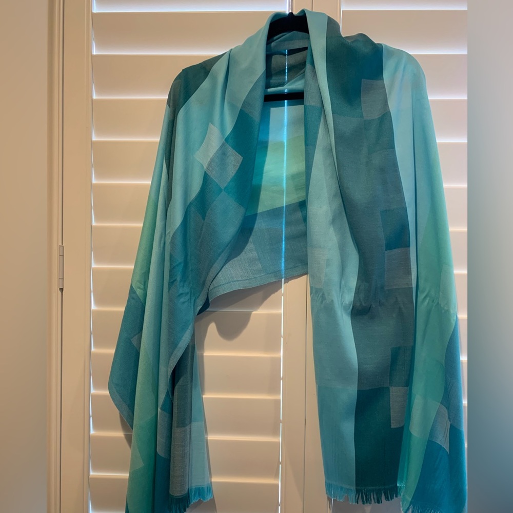 Turqouise color block scarf/wrap